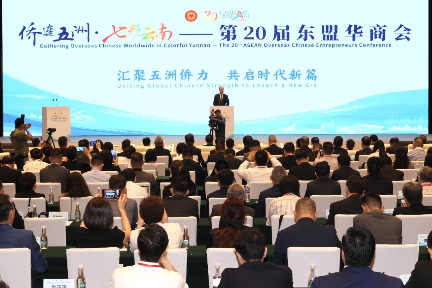 �f���E��ϯ���S�B���ޡ��߲����ϡ�����20�Ö|���A�̕����_Ļʽ����